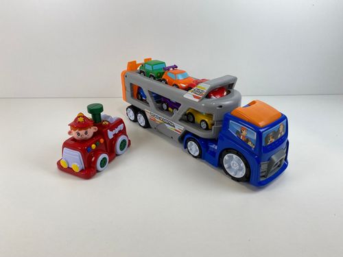 Roadmaster Supercar Transporter mit Feuerwehrauto